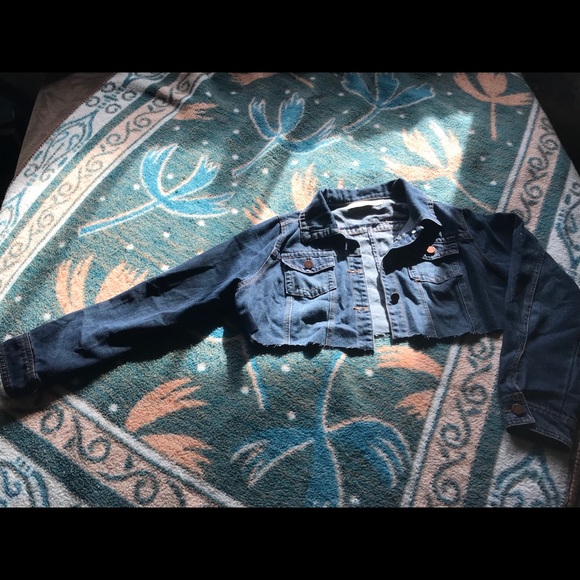 Crop top jean jacket - Picture 2 of 3